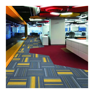 Op maat gemaakte 50x50 Nylon Printing Hotel Carpet Tile voor kantoor- en commerciële vloeren