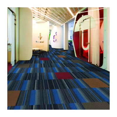 Op maat gemaakte 50x50 Nylon Printing Hotel Carpet Tile voor kantoor- en commerciële vloeren