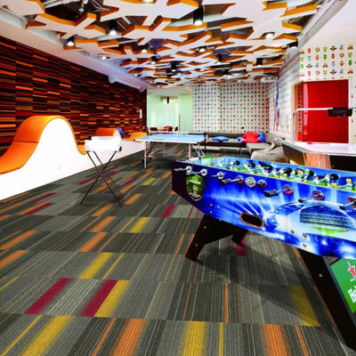 Op maat gemaakte 50x50 Nylon Printing Hotel Carpet Tile voor kantoor- en commerciële vloeren