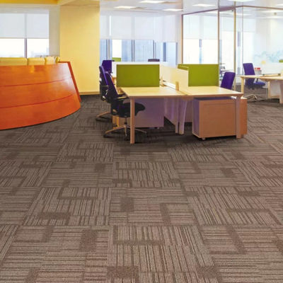 Totaal dikte 6±1 mm 100% nylon 50x50 tapijttegels voor kantoorcommerciële omgeving