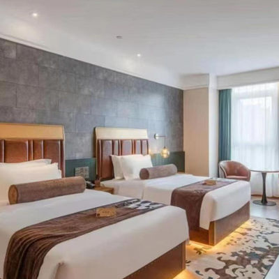 Geprinte tapijten in levendige kleuren en ontwerpen voor woonkamer of hotel