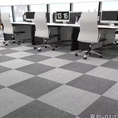 Modulair kantoor tapijt luxe afneembare tapijttegels 50x50 met eenvoudige lusstapel