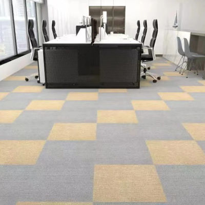 Modulair kantoor tapijt luxe afneembare tapijttegels 50x50 met eenvoudige lusstapel