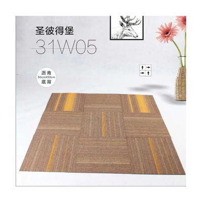 Totaal gewicht 700-750g Luxe 100% Pp tapijttegels voor thuis 50x50cm Vierkanten