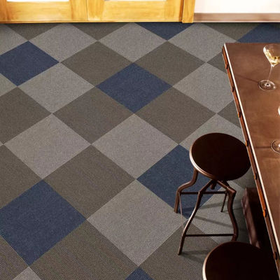 100% PP-vezel tapijttegels voor moderne commerciële kantoren Klassieke stijl en ontwerp