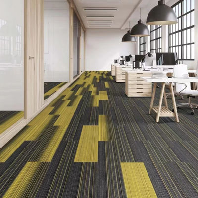 OEM wasbare PVC-glasvezel achterste tapijttegels voor commercieel kantoor modulair 50x50