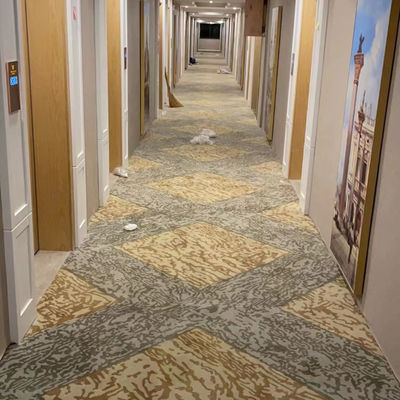 Action Backing Fluorescerende kleur Axminster Corridor Carpet voor niet-slip in End Hotels